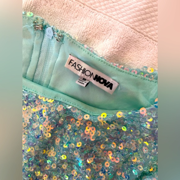 Fashion Nova long sleeve sequin dress - Picture 4 of 4